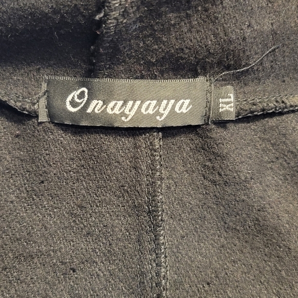 Onayaya Winter Cape Black w/ Faux leather arms. Waterfall open front FITS LIKE M - Picture 7 of 7